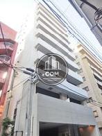 綺麗にバルコニーを配しています