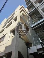裏手に屋外階段があります