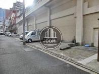 建物前の駐車スペース