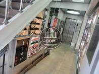 入居テナントは店舗が中心です