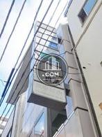 壁面脇に用意されたテナント看板を活用出来ます