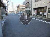 建物前道路は十分な広さです
