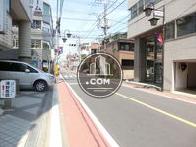 玄関前の歩道