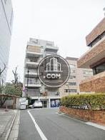 メイン通りから少し奥まった場所です