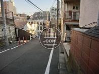 坂の下は「牛込神楽坂駅」です