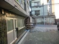 1階の事務所・店舗の入口