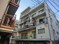側面のバルコニー側