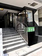 階段のある玄関口