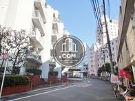 メイン通りから1本裏手通りです