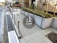 スロープ処理の床面