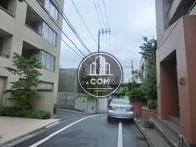 正面玄関前