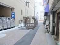 大きな通りの1本裏通り