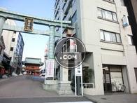 奥に神田明神が見えます