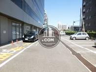 広い敷地内