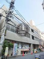 ガラス窓の広い造り