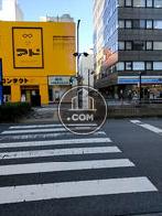 周辺はお店がたくさん