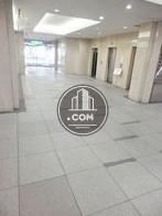 マットな質感の石材を敷き詰めています