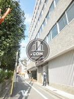 隣接する脇道