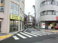 Y路地から背面通りへ
