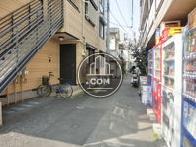 建物の側道