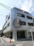 角地に建つビルです