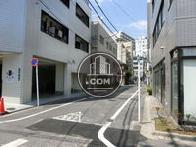 周辺は住宅街です