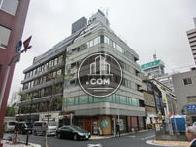 角地に建っています