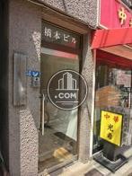 物件の正面玄関です