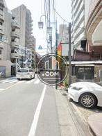 商店街沿いです