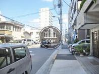 玄関前の歩道