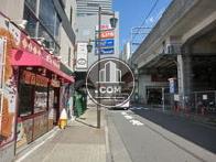 玄関前から練馬駅方向の写真