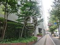 正面玄関前
