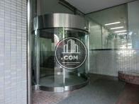 円形のガラス自動ドア