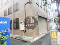 １階いシャッターがあります