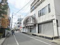 隣接する脇道奥からのアングル