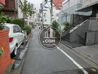 新宿通り方面です
