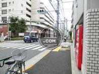 玄関前の歩道