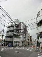 奥行きがある建物