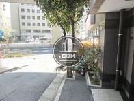 玄関前の歩道