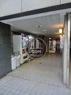 奥行きがある入口です