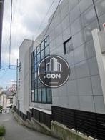 路地側側面に大きな採光面があります