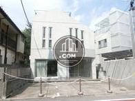 周囲に高層な建物がない地域