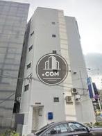 白を基調とした外壁材を使用しております