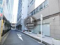 隣接する脇道