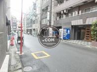 玄関前の歩道