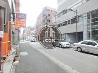 玄関前の歩道