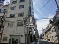 周辺に大きな建物はありません