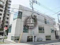 青みのあるガラス面