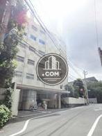 市松模様が施された外装