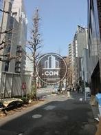 正面入口付近から見た周辺です